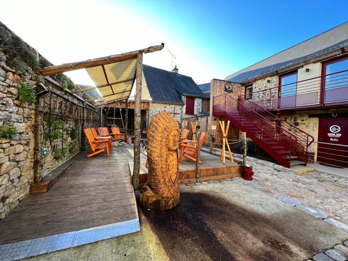 Hotel Le Ranch Brûlon Exterior foto